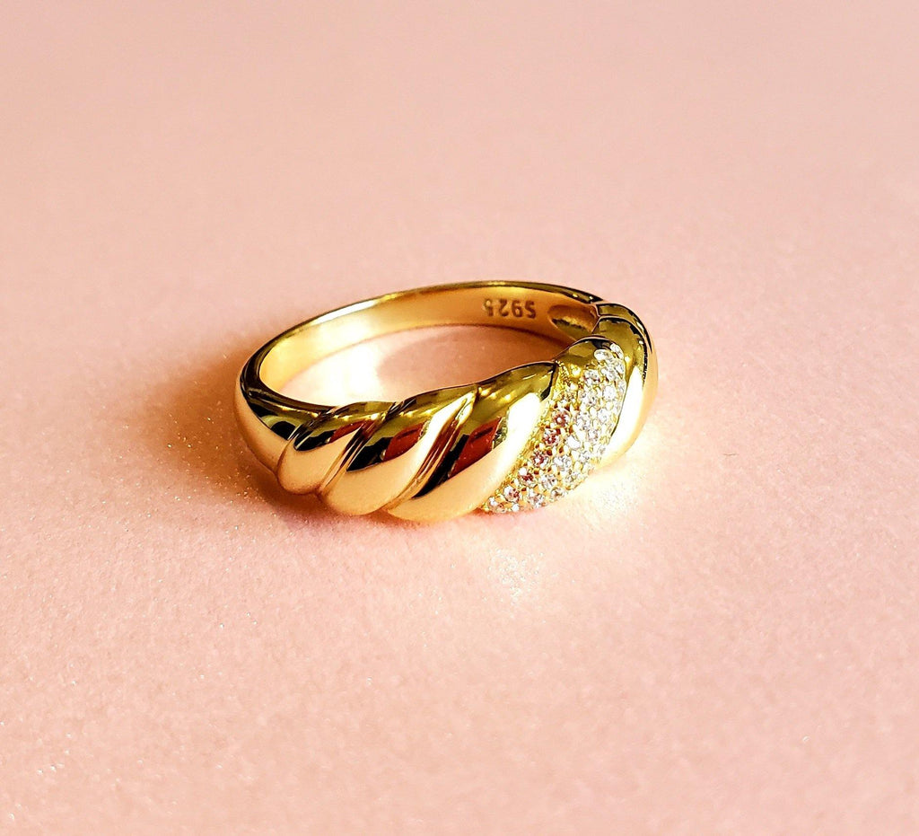 MAIA CROISSANT PAVE RING - The Mystic River