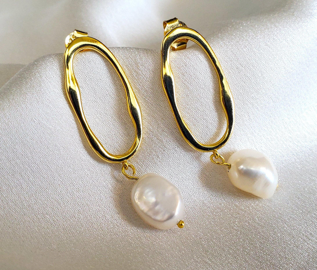 Selene Pearl Drop Earrings - The Mystic River