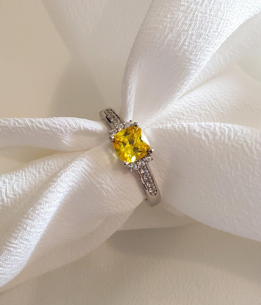 Eos Dainty Amber Ring - The Mystic River